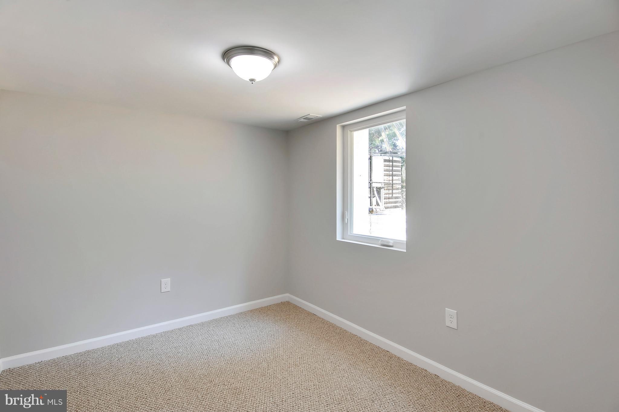 GLASSMANOR - Residential