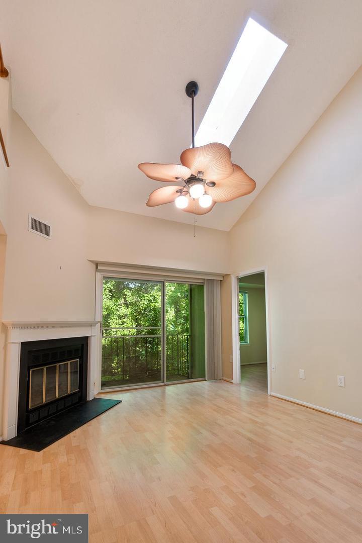 7717 INVERSHAM DRIVE 115