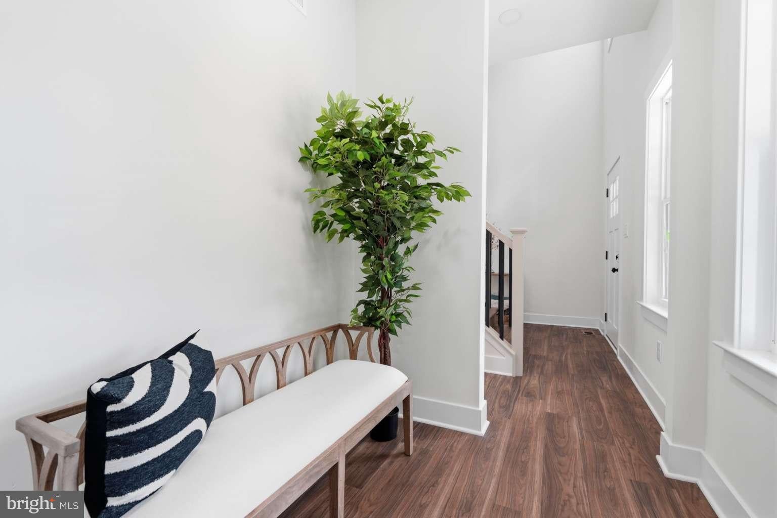 421 HIGHLAND AVENUE W