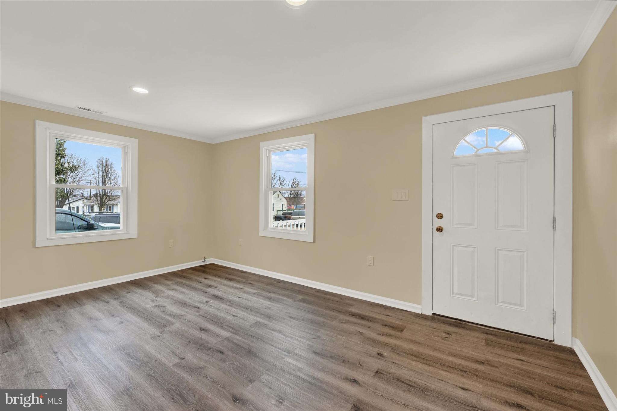 EDGEWATER - Residential