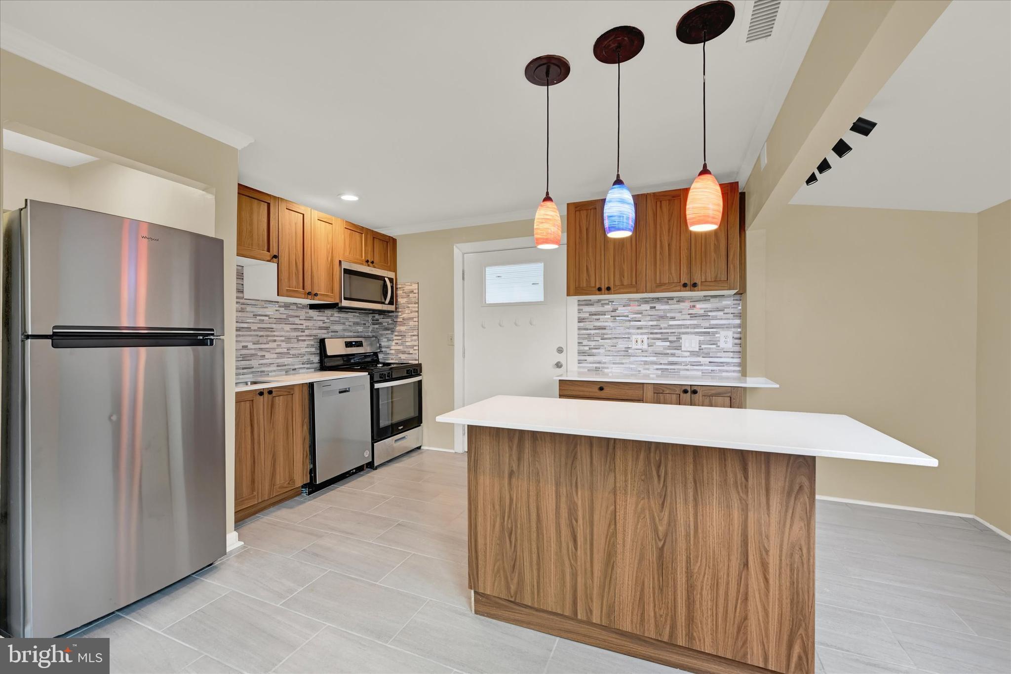 EDGEWATER - Residential