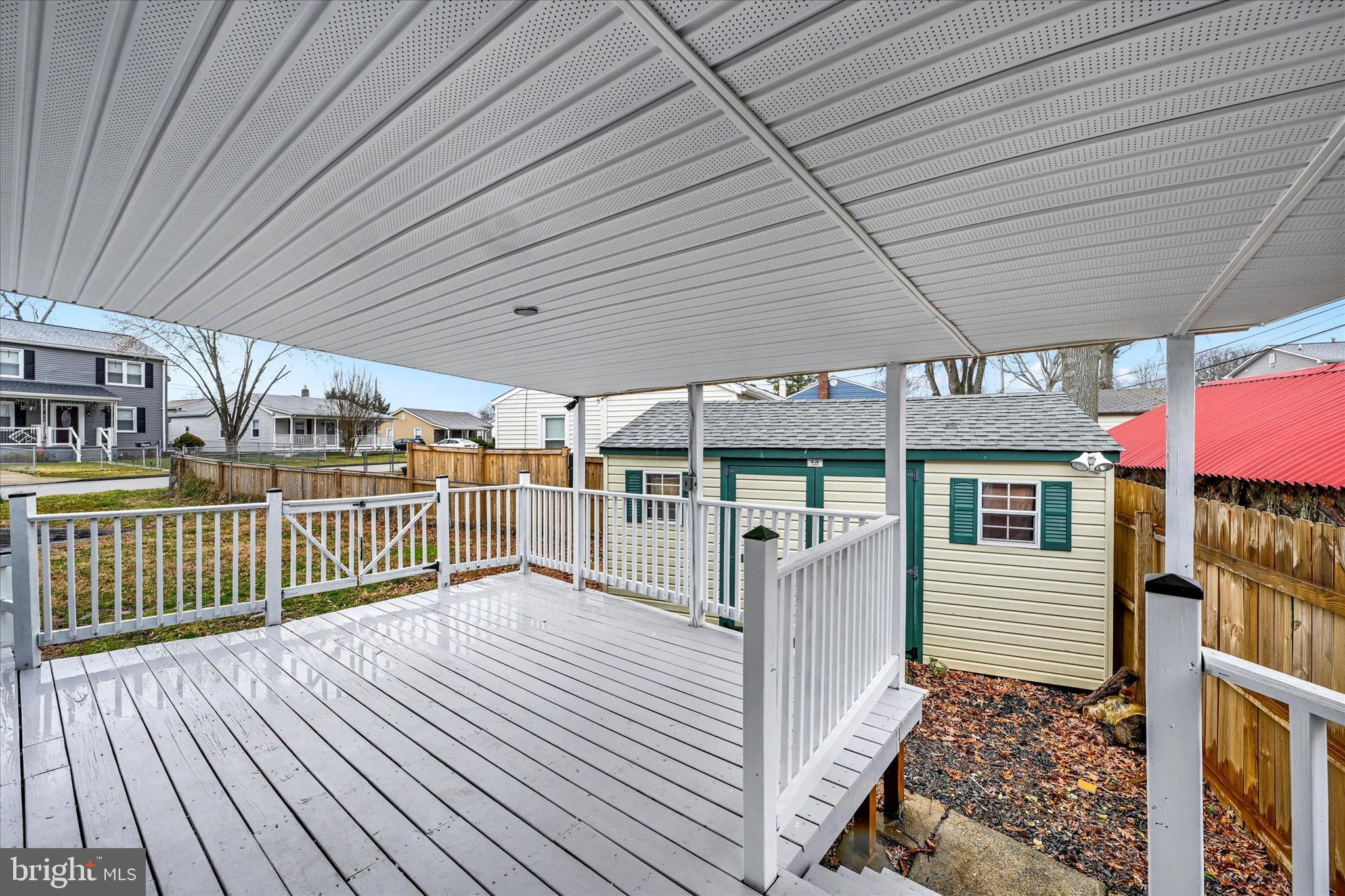 EDGEWATER - Residential