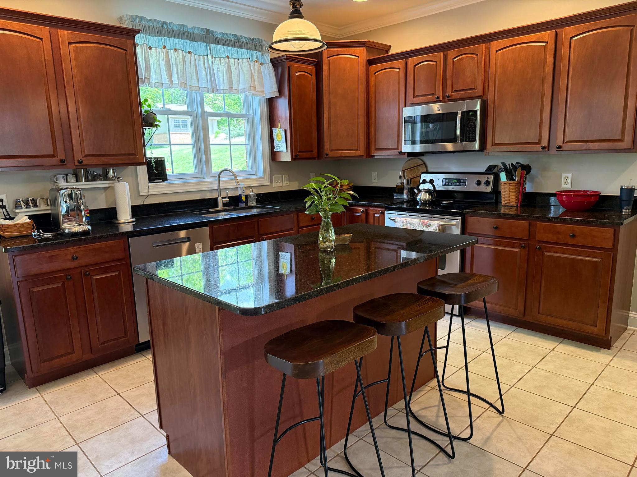 MOSS SPRING ESTATES - Residential