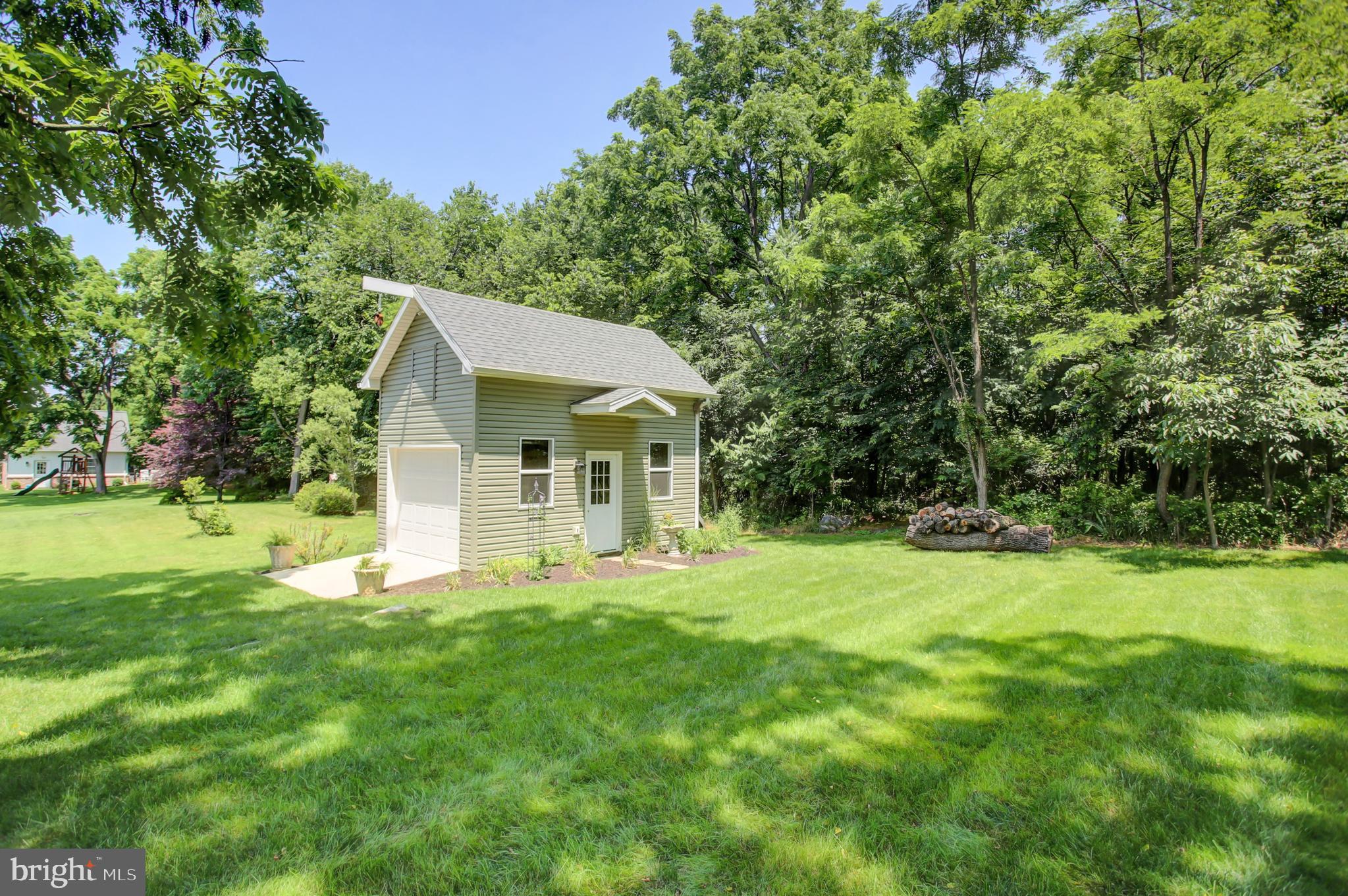 MOSS SPRING ESTATES - Residential