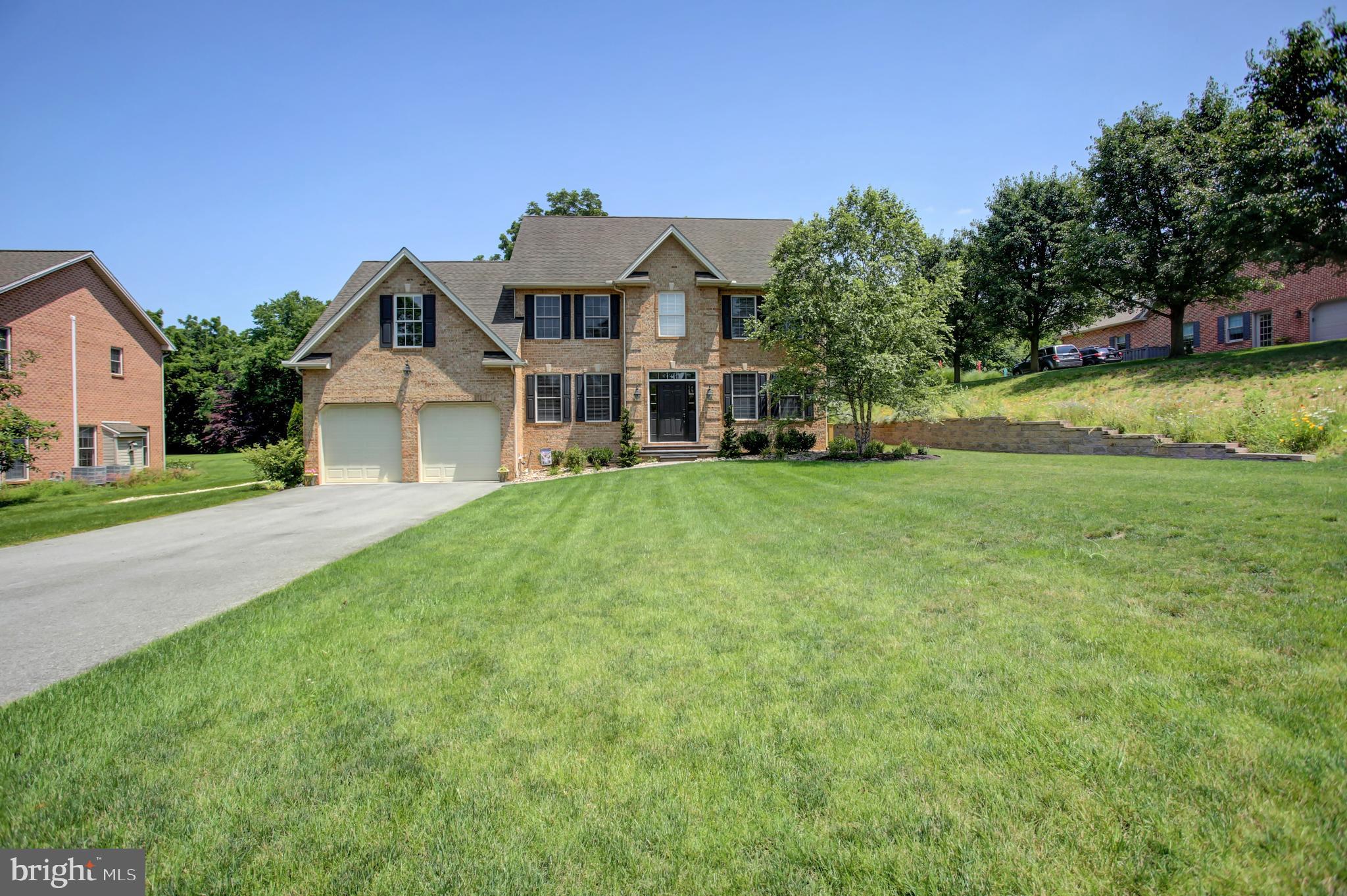 MOSS SPRING ESTATES - Residential