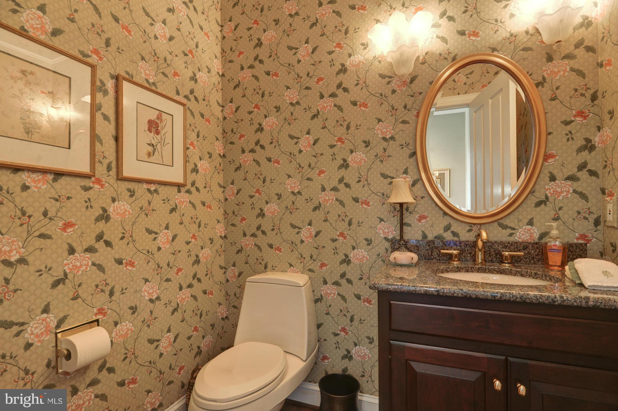 POTOMAC OUTSIDE - Residential