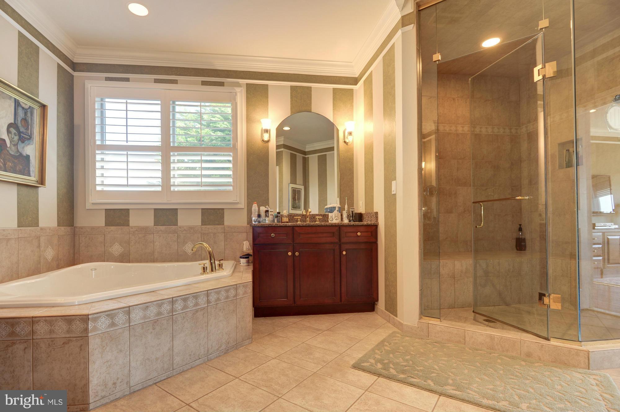 POTOMAC OUTSIDE - Residential