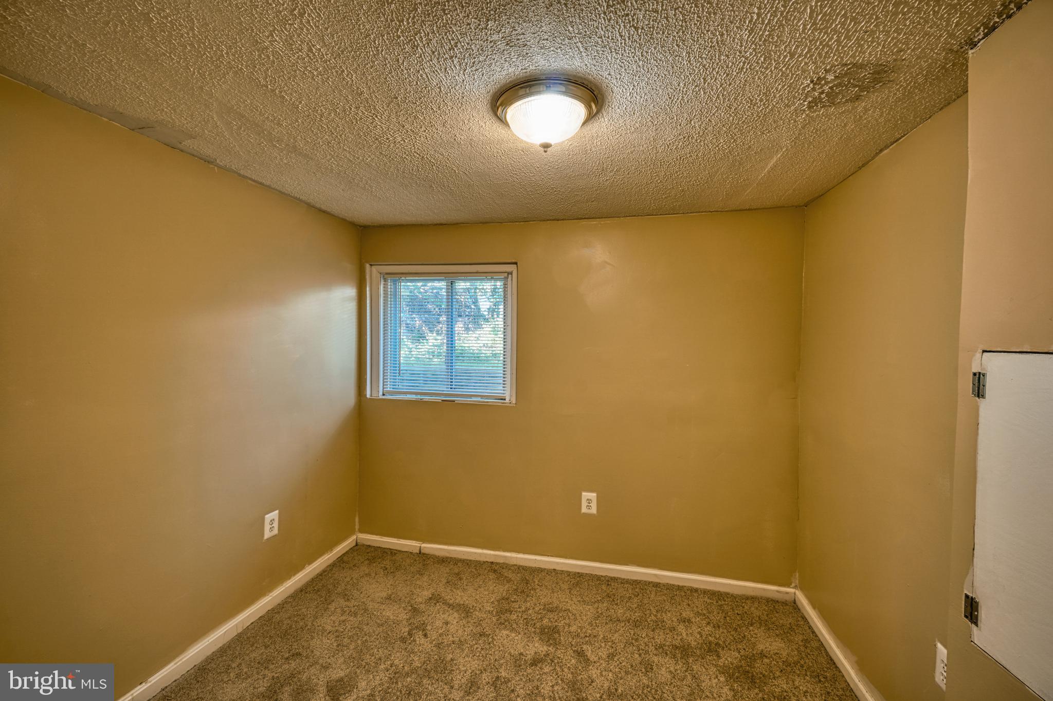 CHAPEL OAKS - Residential Lease