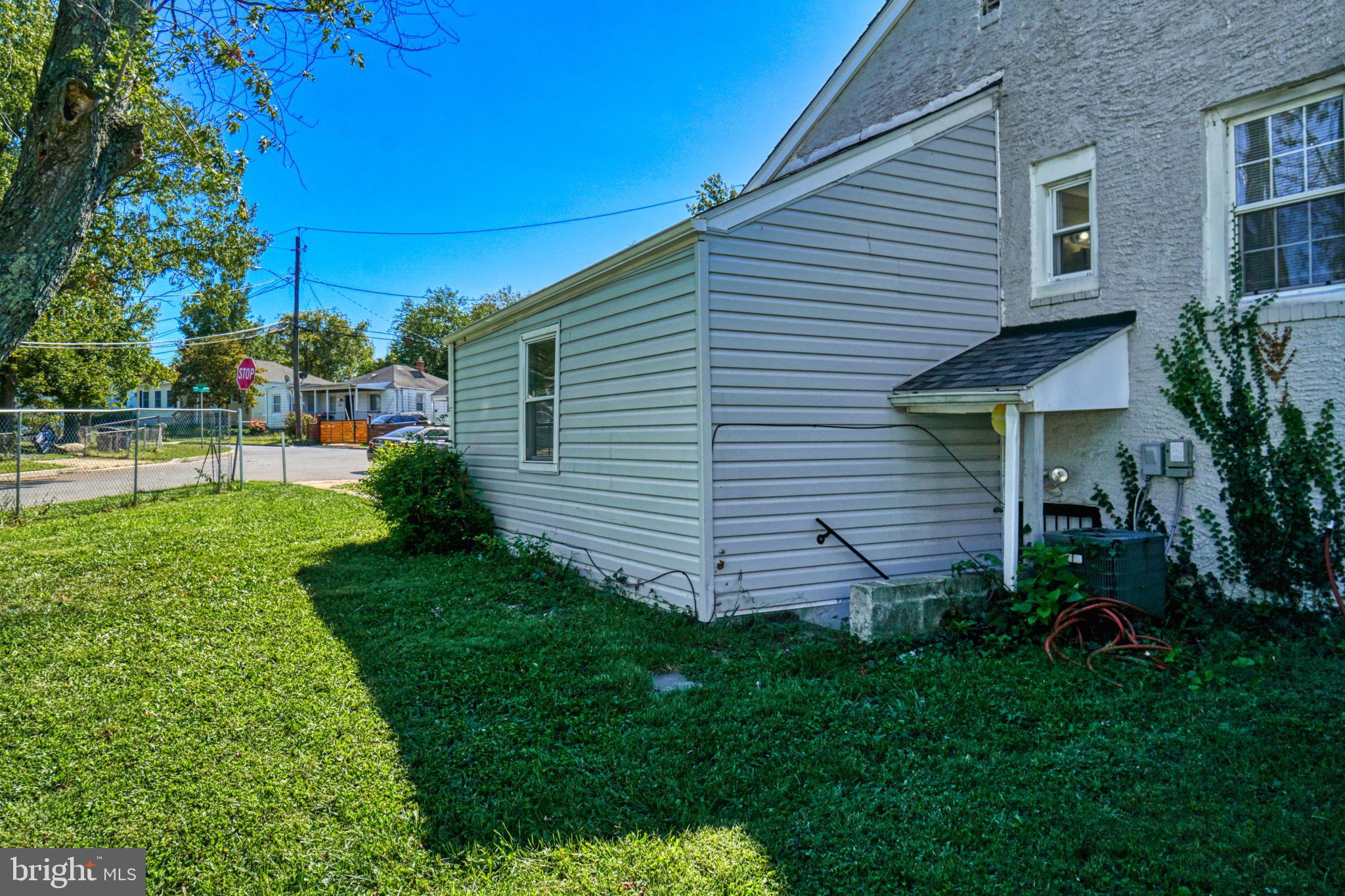 CHAPEL OAKS - Residential Lease