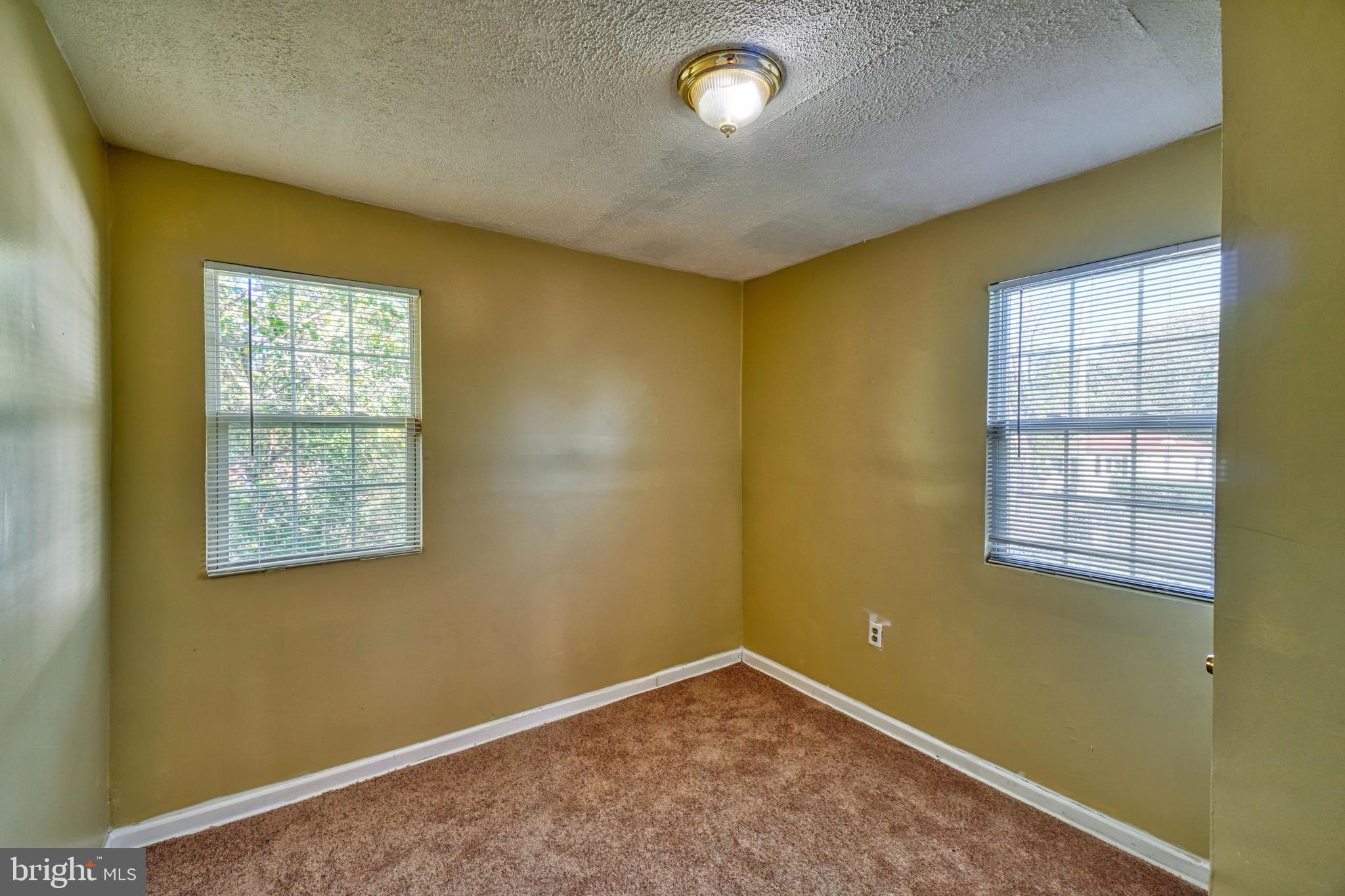 CHAPEL OAKS - Residential Lease