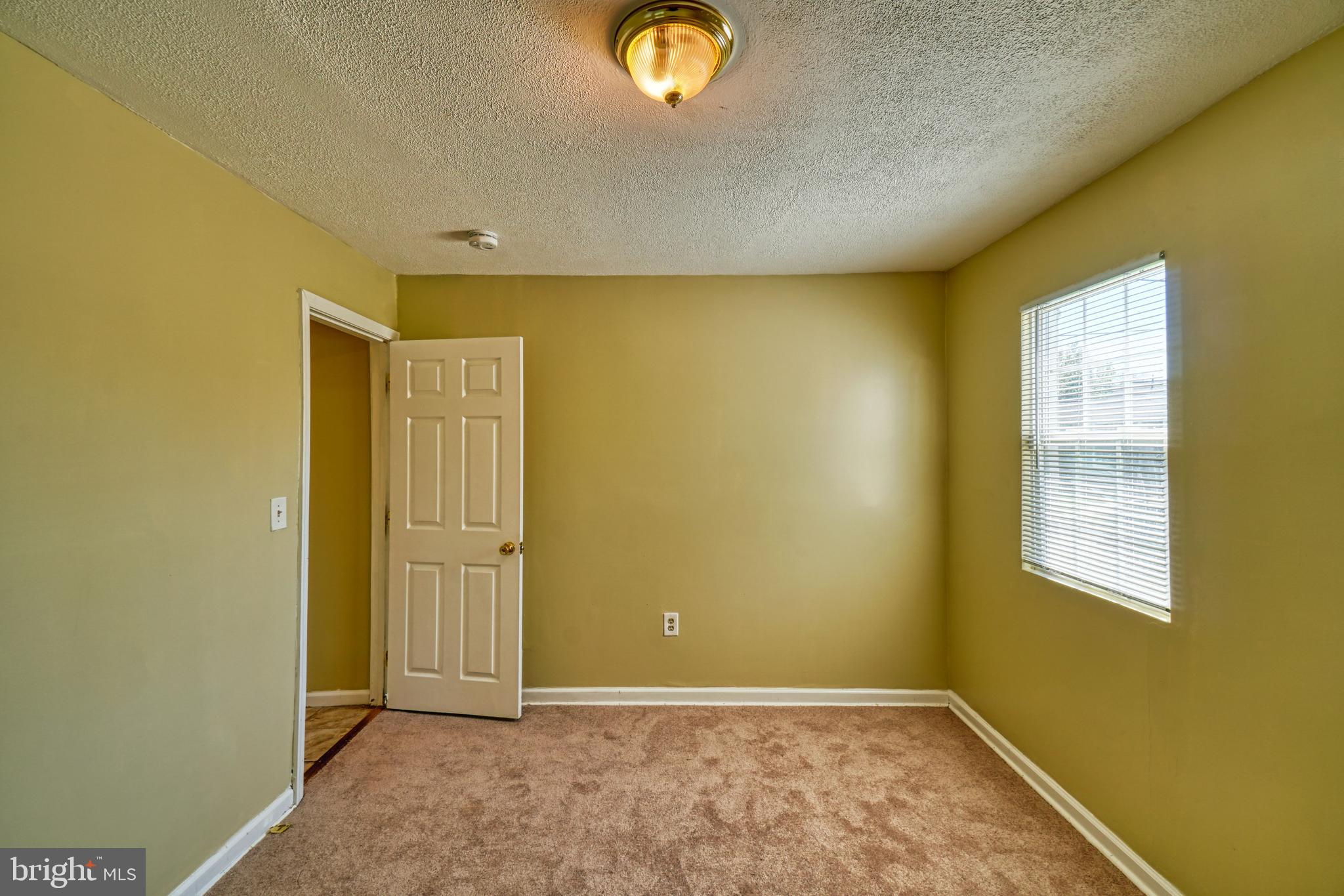 CHAPEL OAKS - Residential Lease