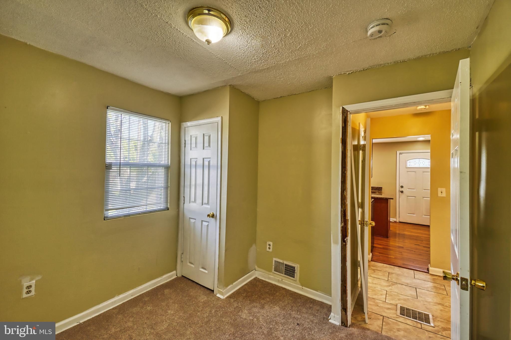 CHAPEL OAKS - Residential Lease