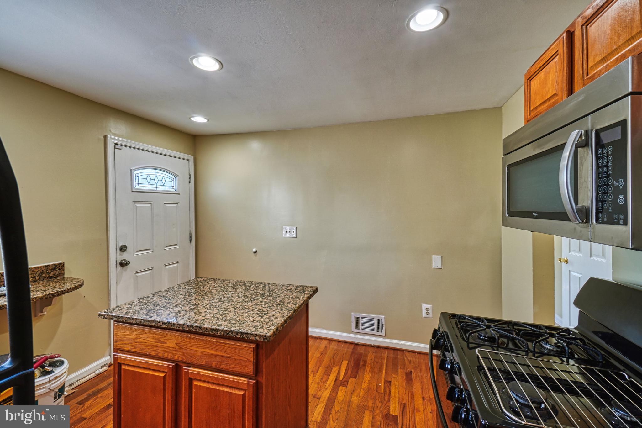 CHAPEL OAKS - Residential Lease