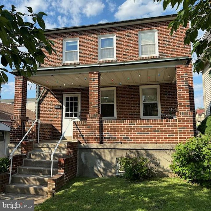 Beautiful, Clean, Updated brick Single in Conshohocken. Just blocks to Downtown Restaurants and Train Station. Offers 3 bedrooms, 1.5 bath, Front Porch, Spacious living room with hardwood floors, spacious dining room, updated kitchen, Mudroom and half bath and exit to large back yard. This home has 2 levels featuring hardwood floors, modern kitchen, 1st Floor Laundry,  central air & fresh paint. You will love the convenient location close to routes 76, 476, 23 and you can walk to Train Station. First month rent + one month security deposit due at signing. . Call me  to make appointment today.