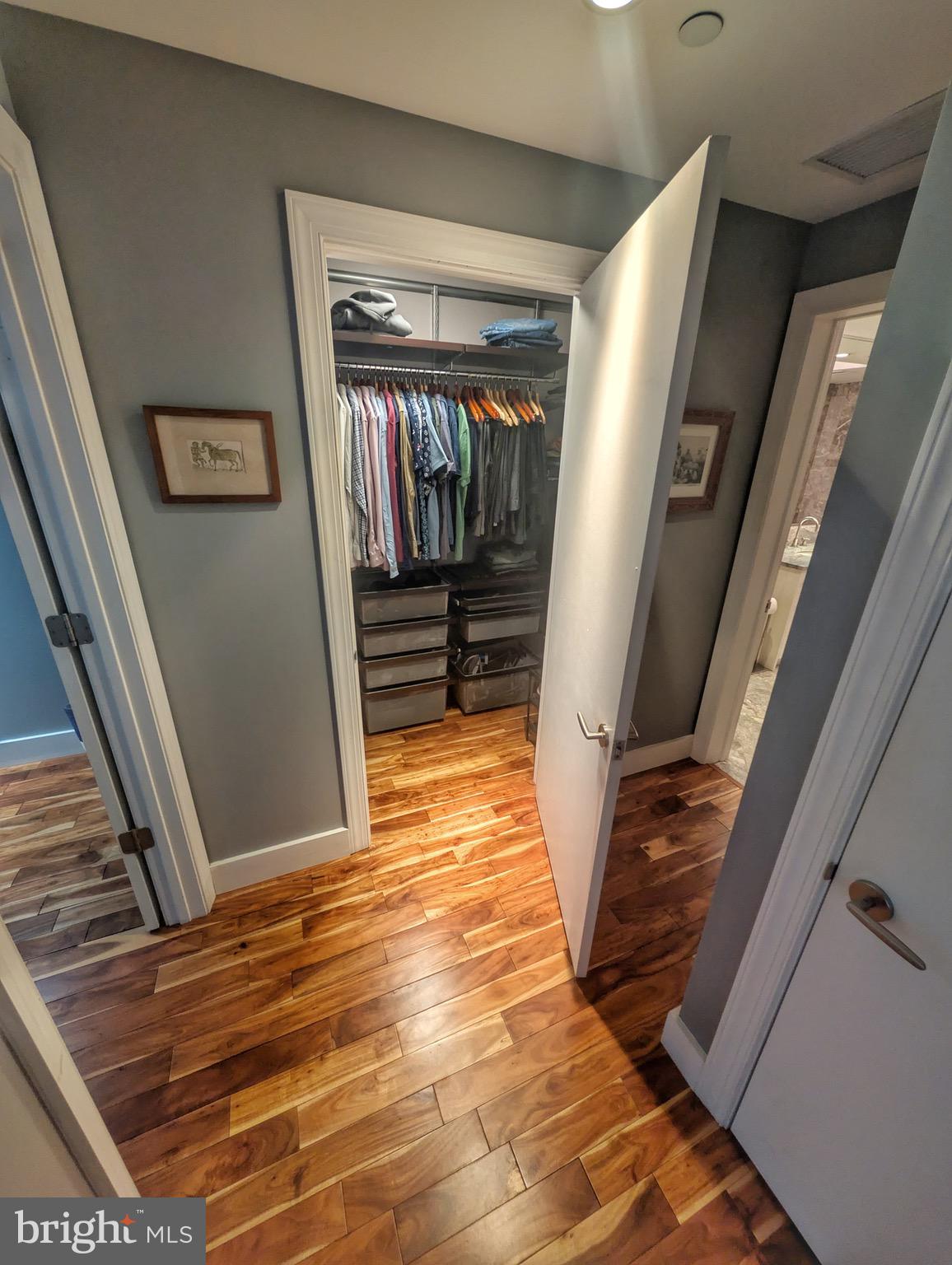 TURNBERRY TOWER - Residential Lease