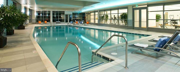 TURNBERRY TOWER - Residential Lease