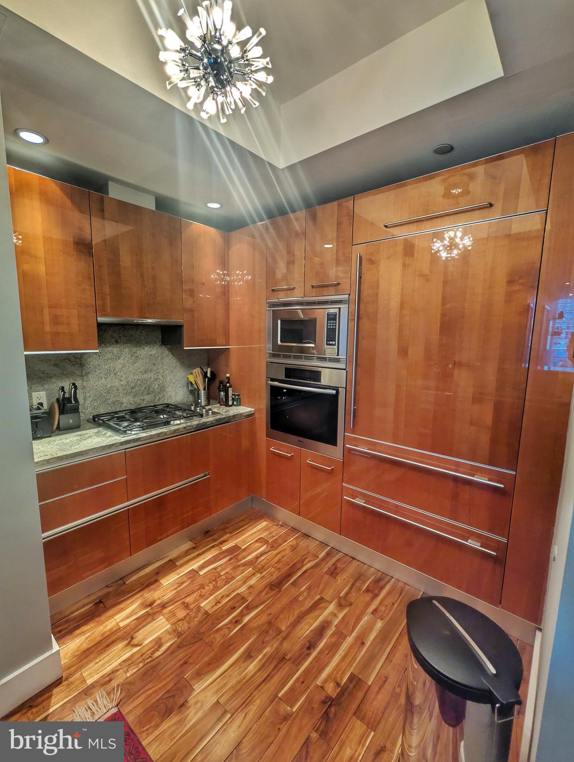 TURNBERRY TOWER - Residential Lease