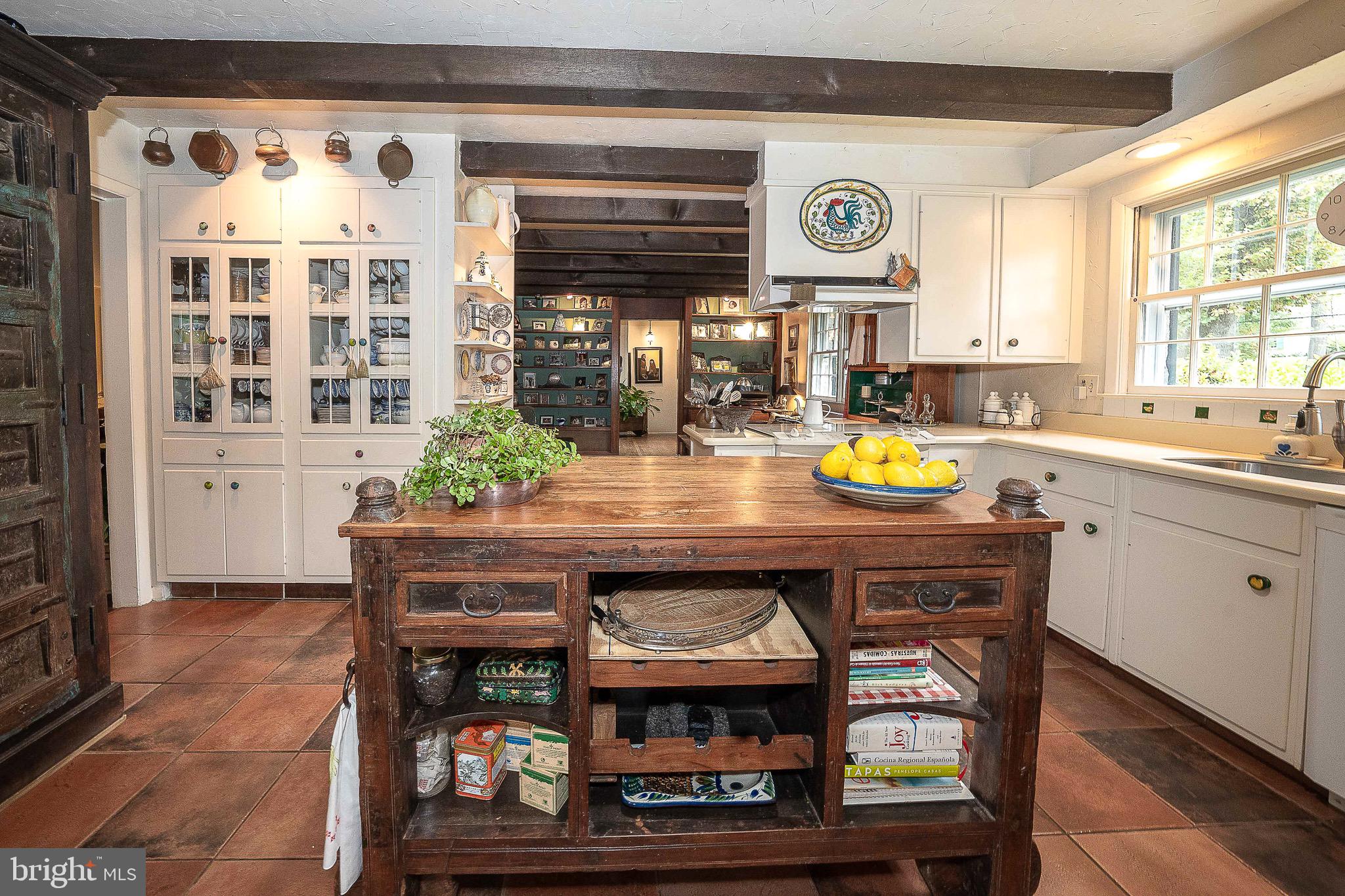 WEIRWOOD - Residential