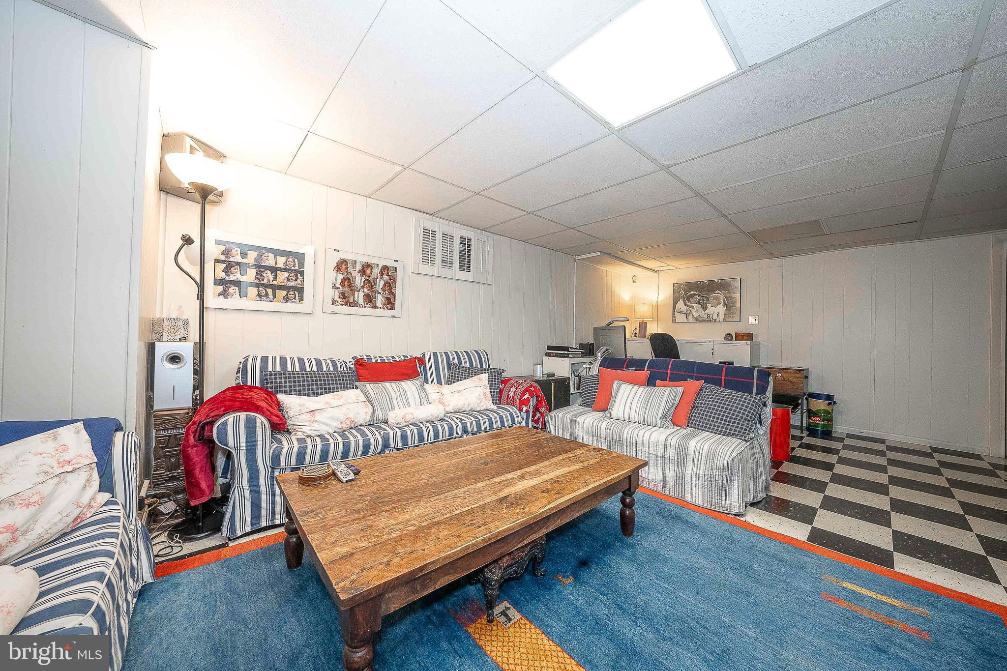 WEIRWOOD - Residential