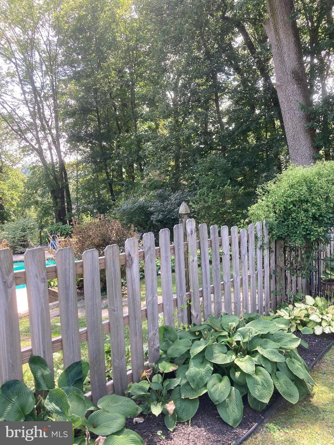 WEIRWOOD - Residential