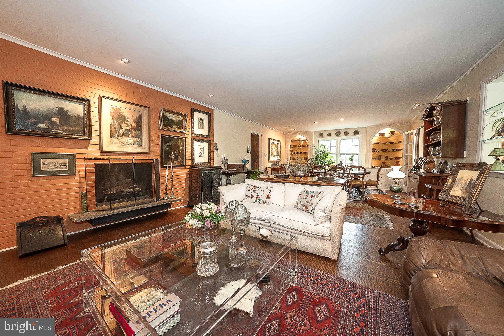 WEIRWOOD - Residential