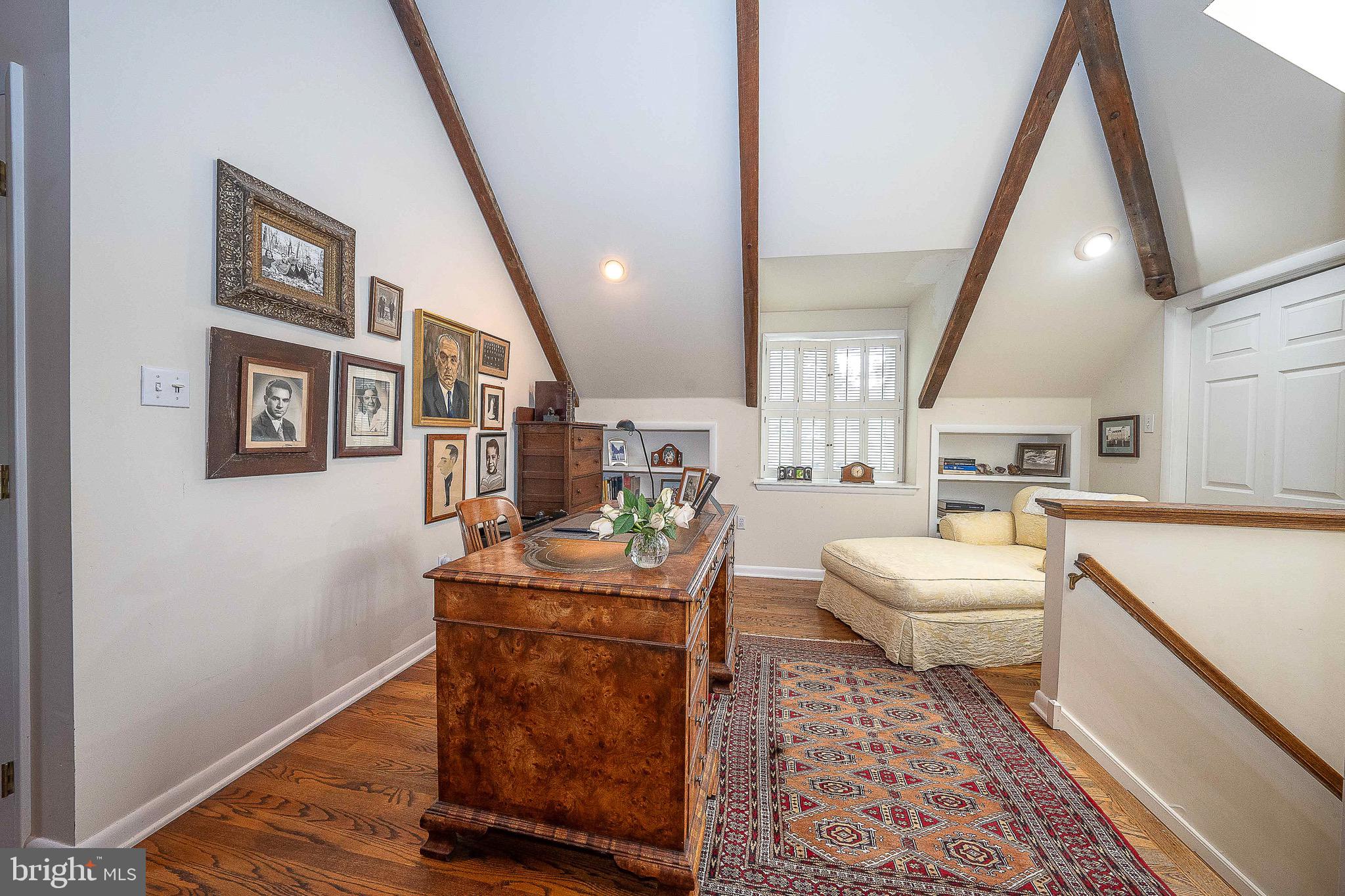 WEIRWOOD - Residential