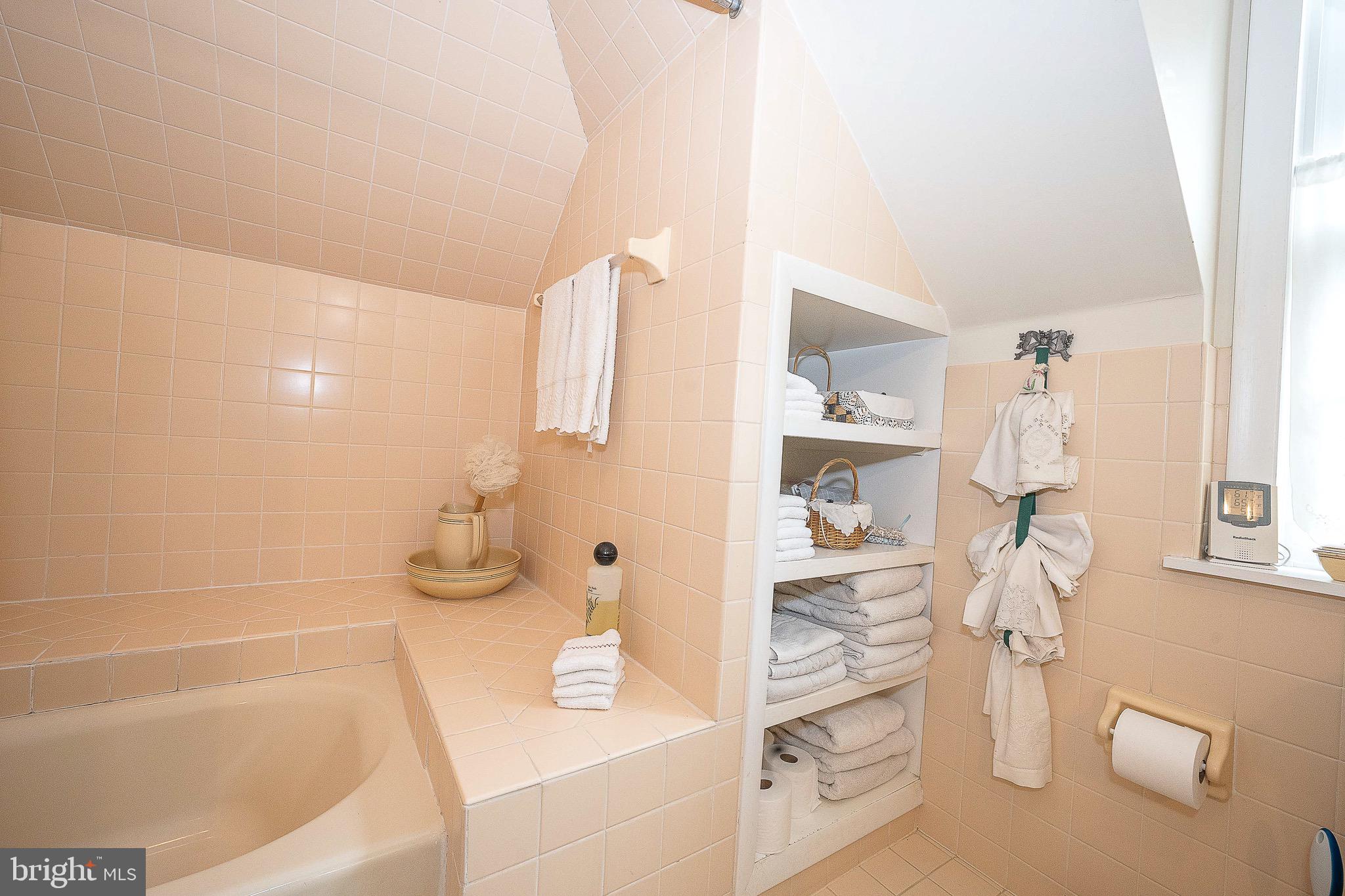 WEIRWOOD - Residential