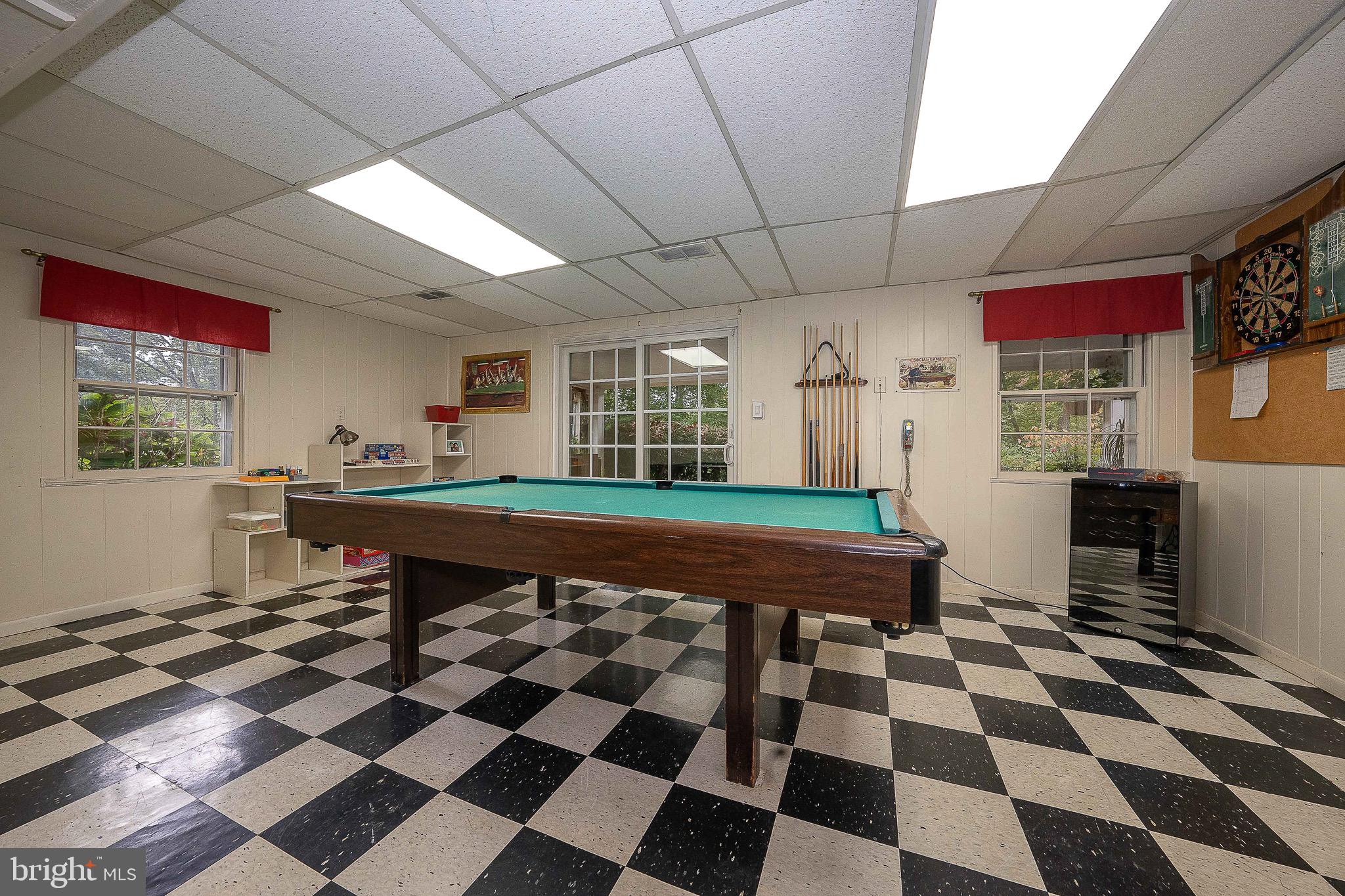 WEIRWOOD - Residential