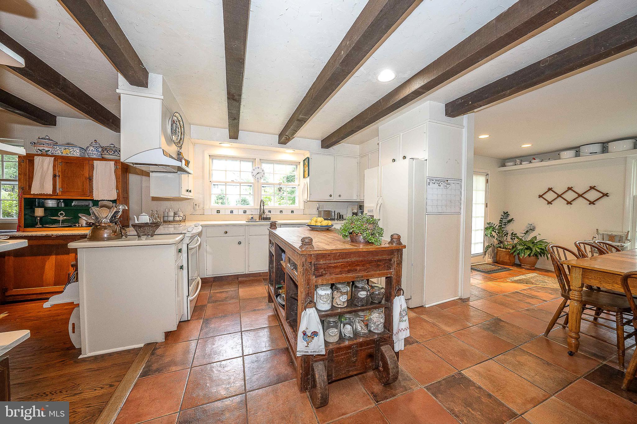 WEIRWOOD - Residential