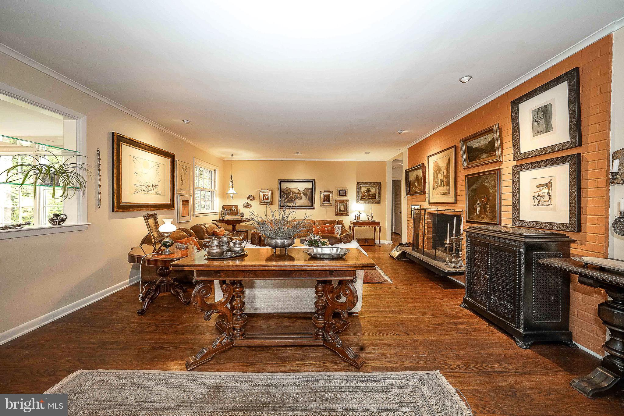 WEIRWOOD - Residential