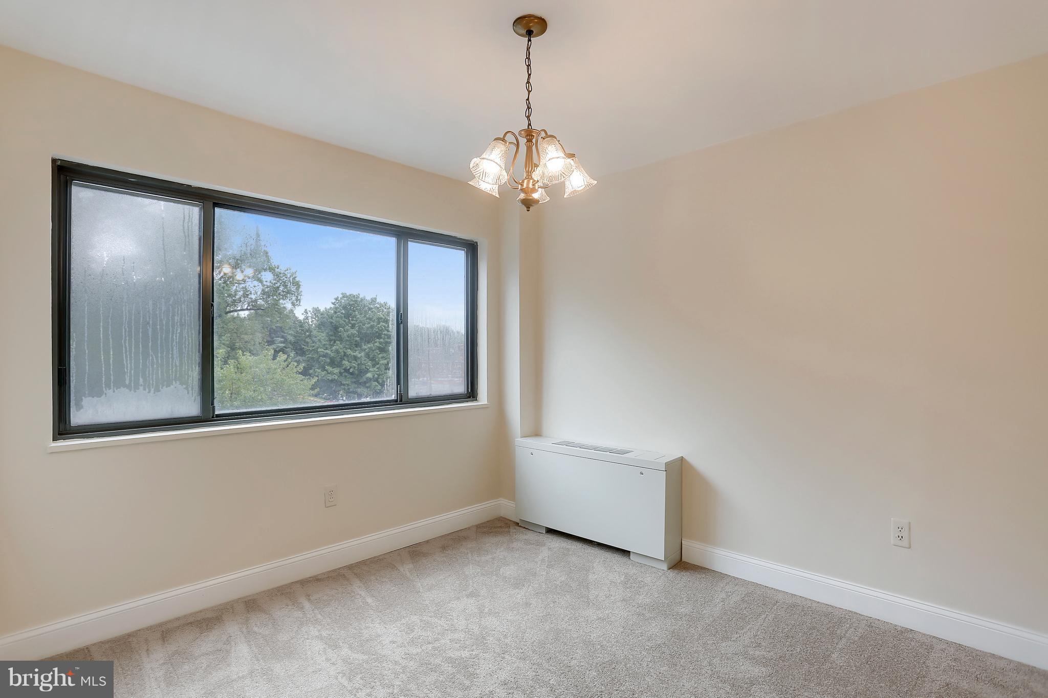 PINEWAY TOWERS - Residential