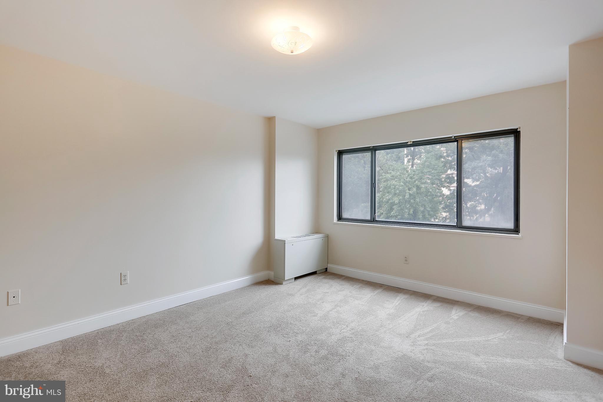 PINEWAY TOWERS - Residential