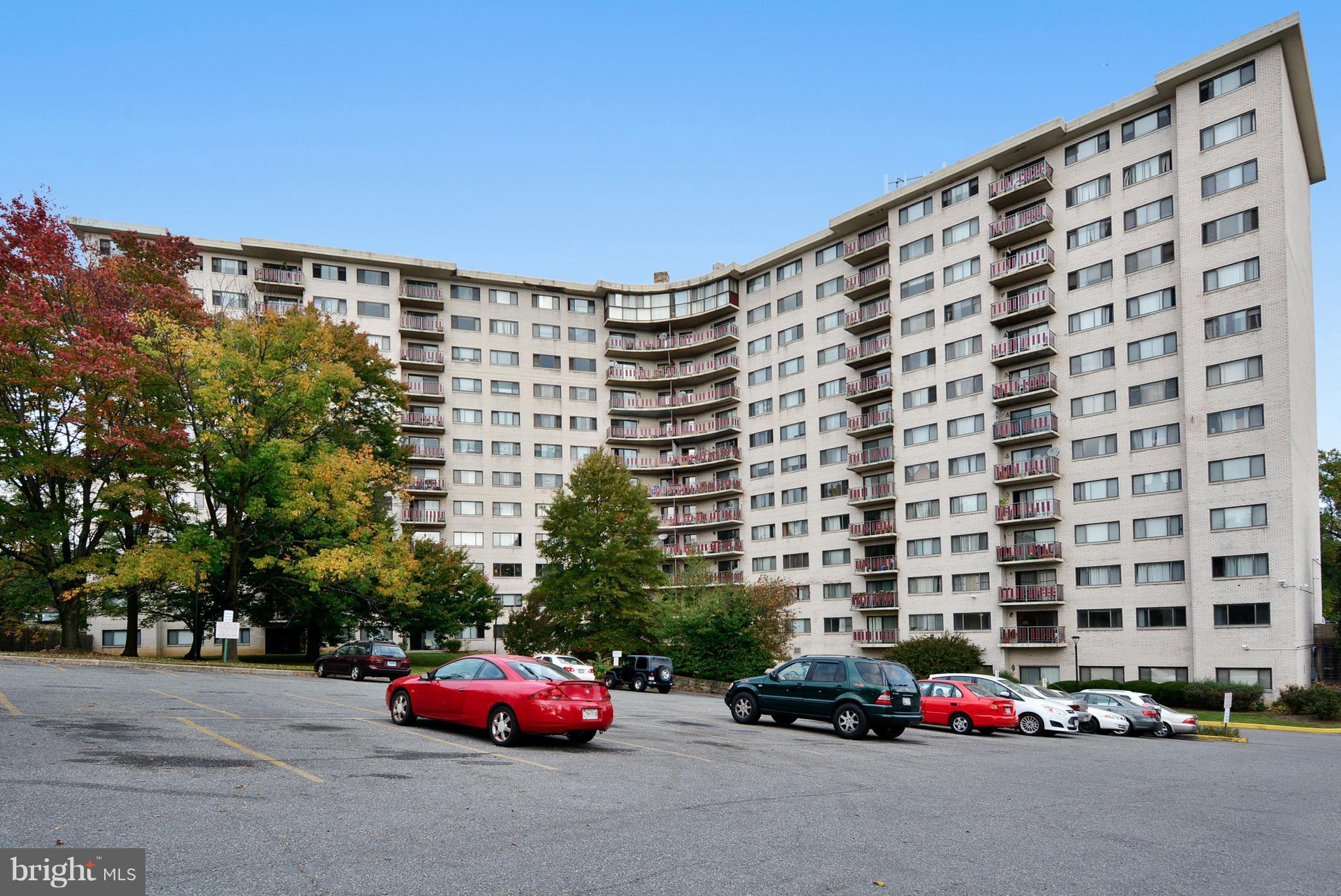 PINEWAY TOWERS - Residential