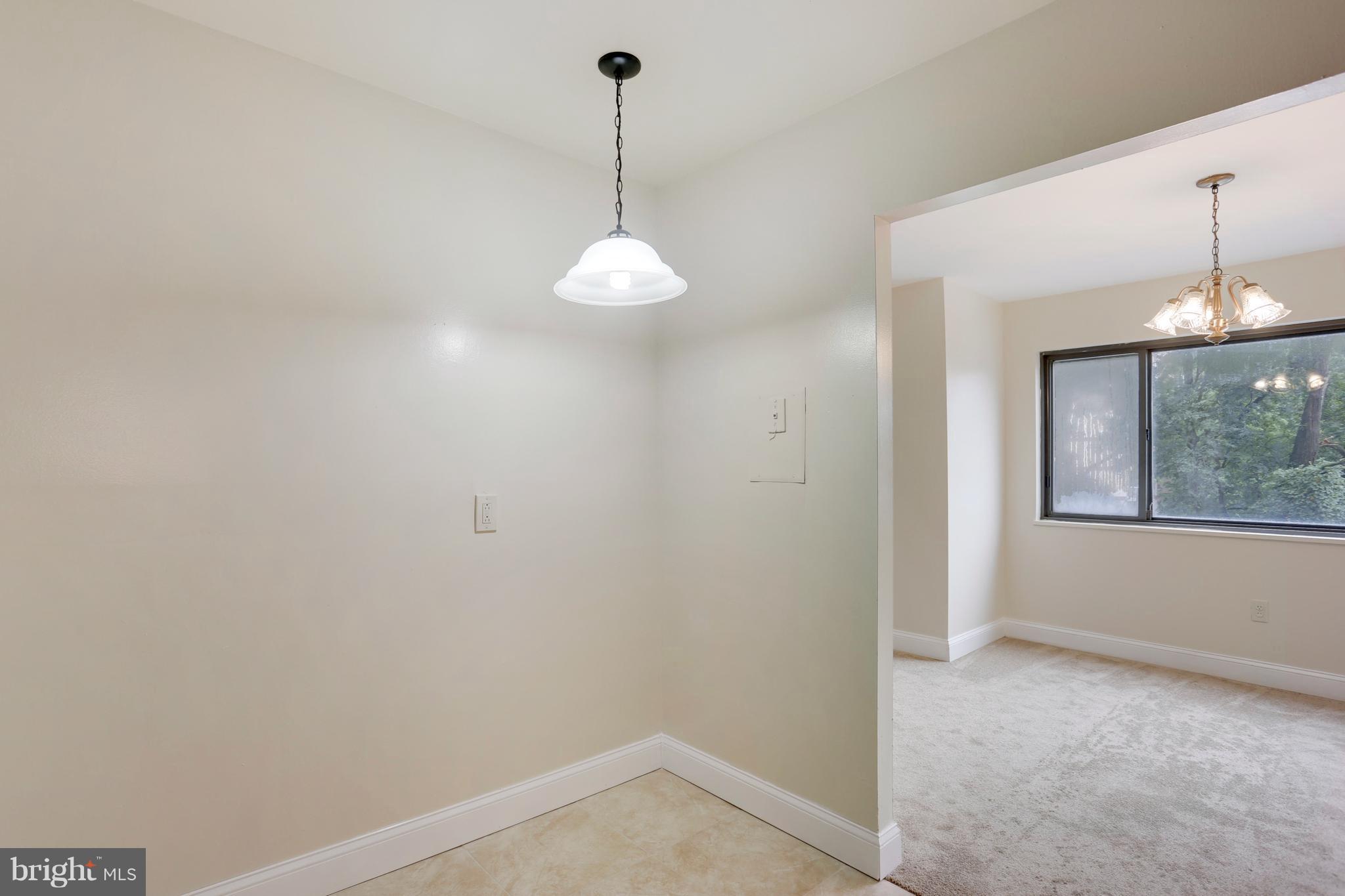 PINEWAY TOWERS - Residential