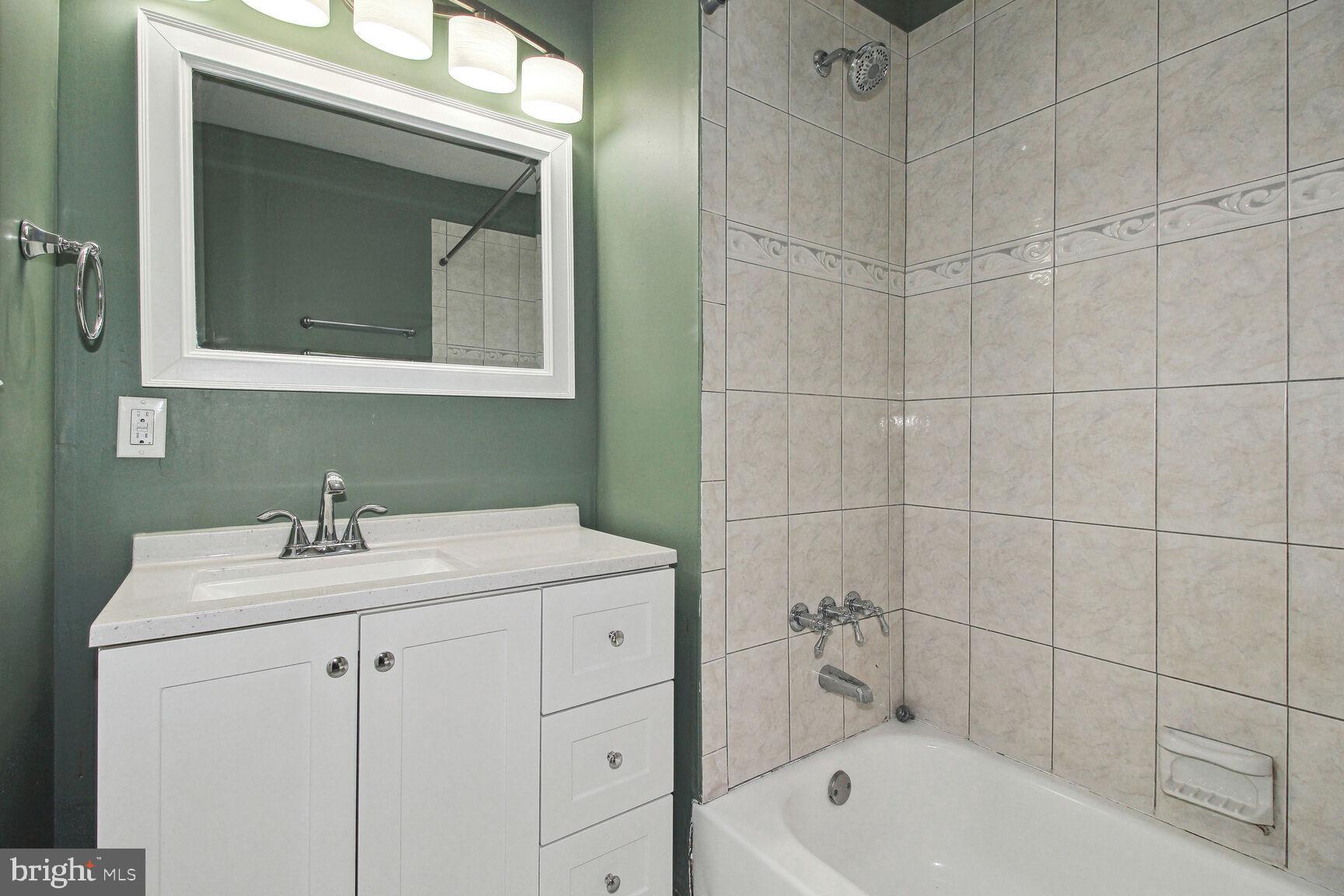 PARKSIDE - Residential