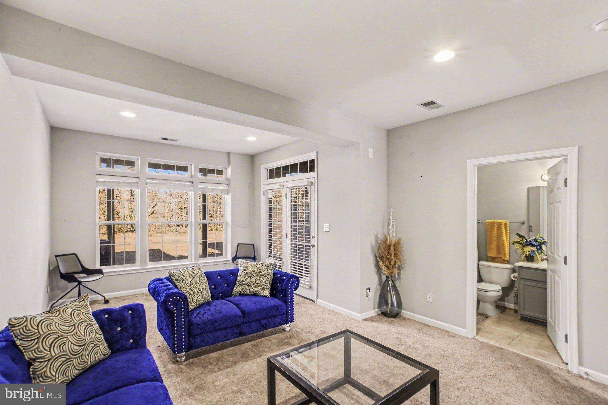 MONROE POINT - Residential