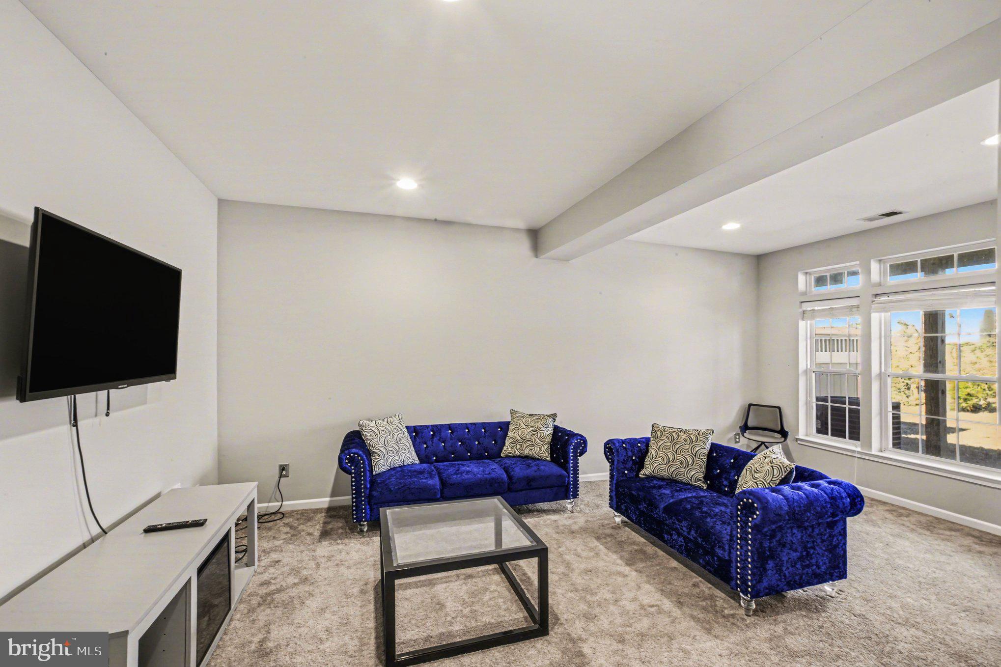 MONROE POINT - Residential