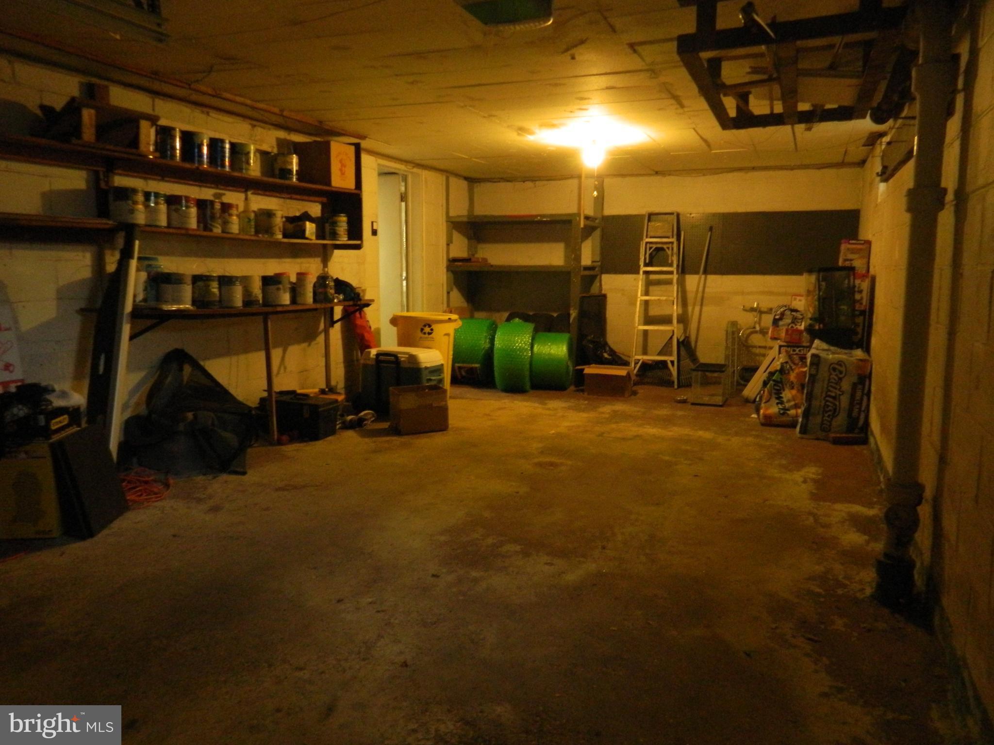 HILLSIDE ACRES - Residential Lease