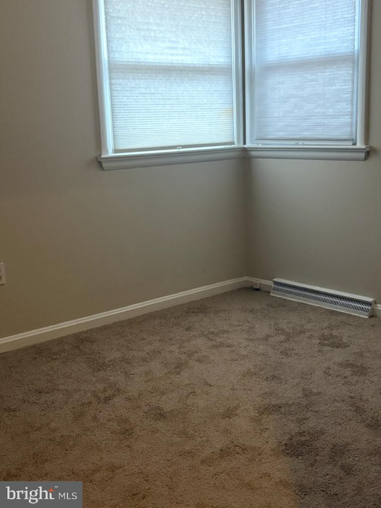 HILLSIDE ACRES - Residential Lease