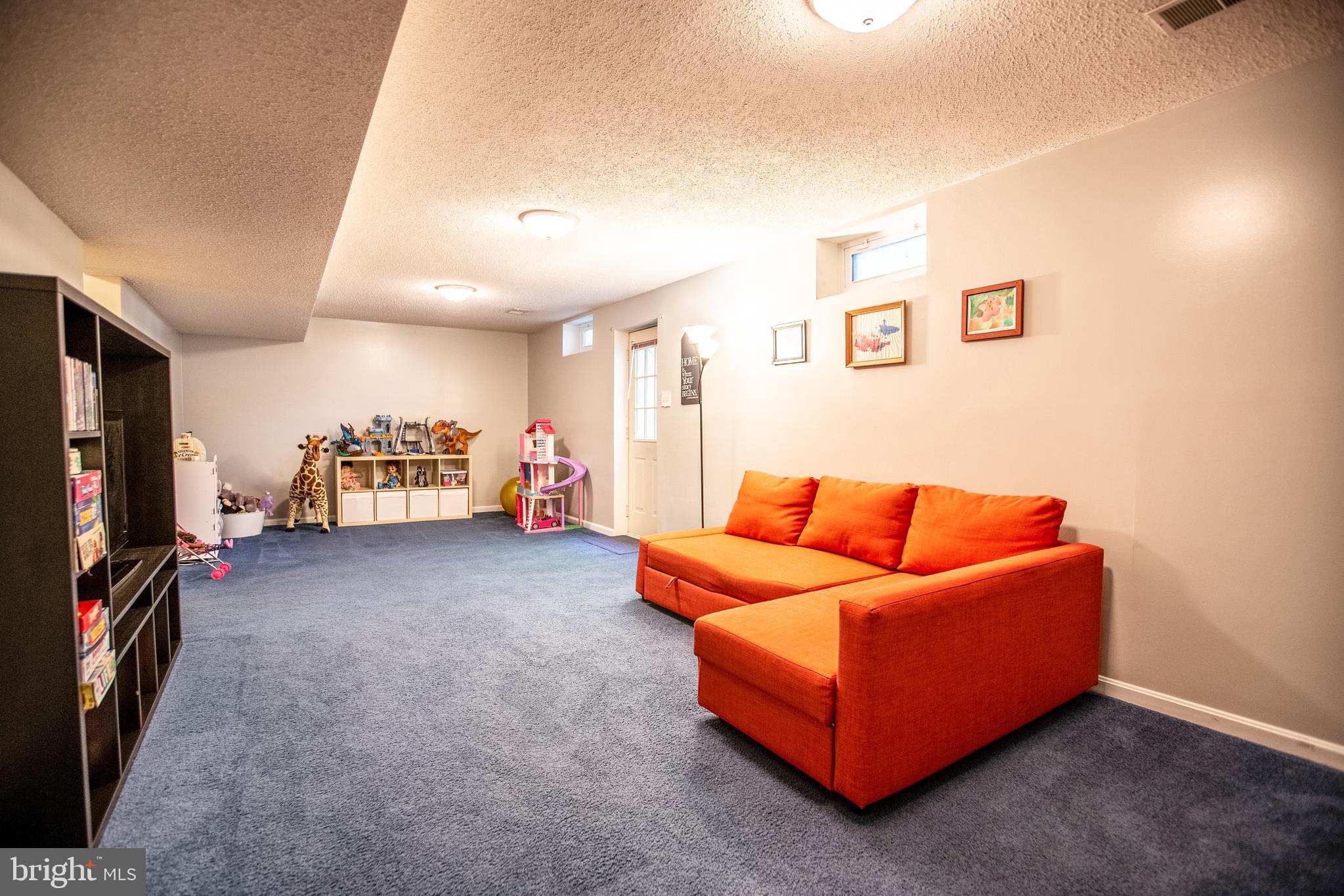 VILLAGE OF CLOPPERS MILL - Residential