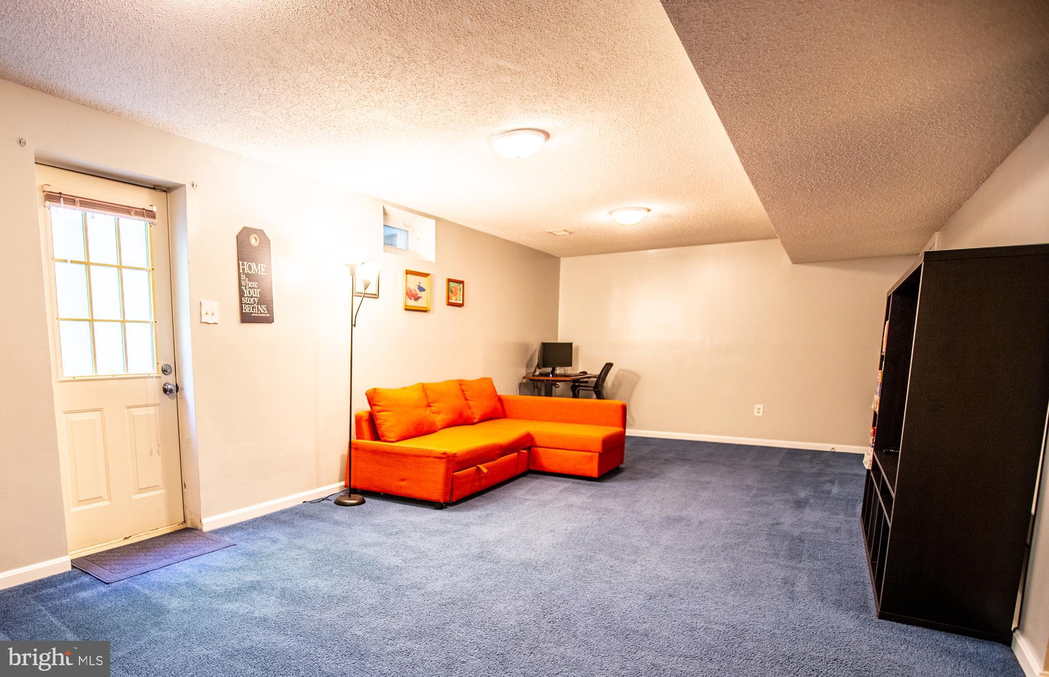 VILLAGE OF CLOPPERS MILL - Residential