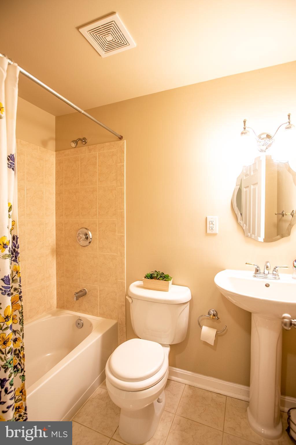 VILLAGE OF CLOPPERS MILL - Residential