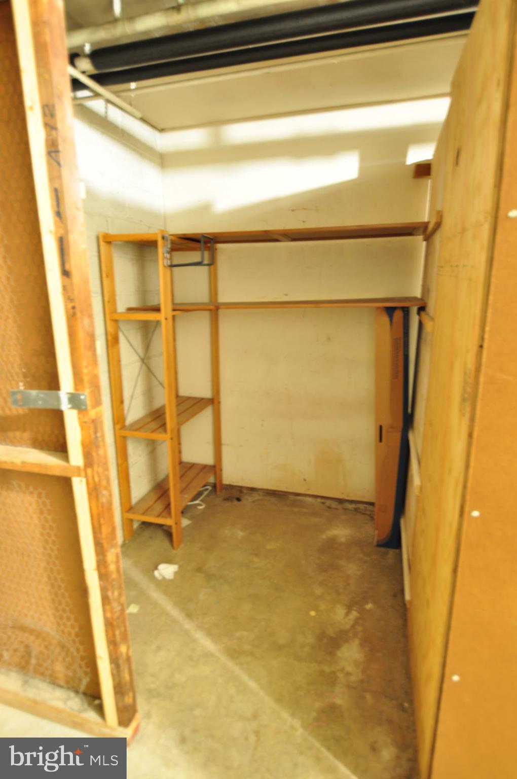 MONTGOMERY CENTURY - Residential Lease