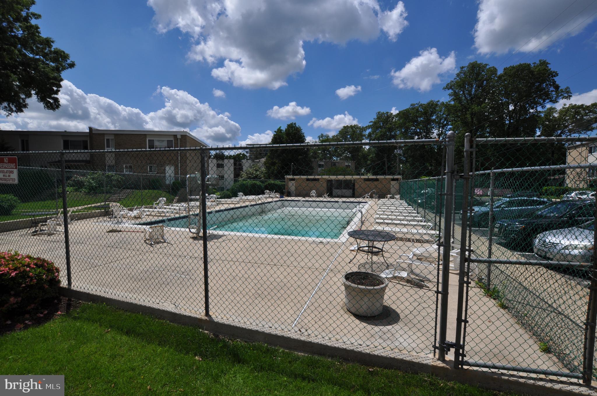 MONTGOMERY CENTURY - Residential Lease