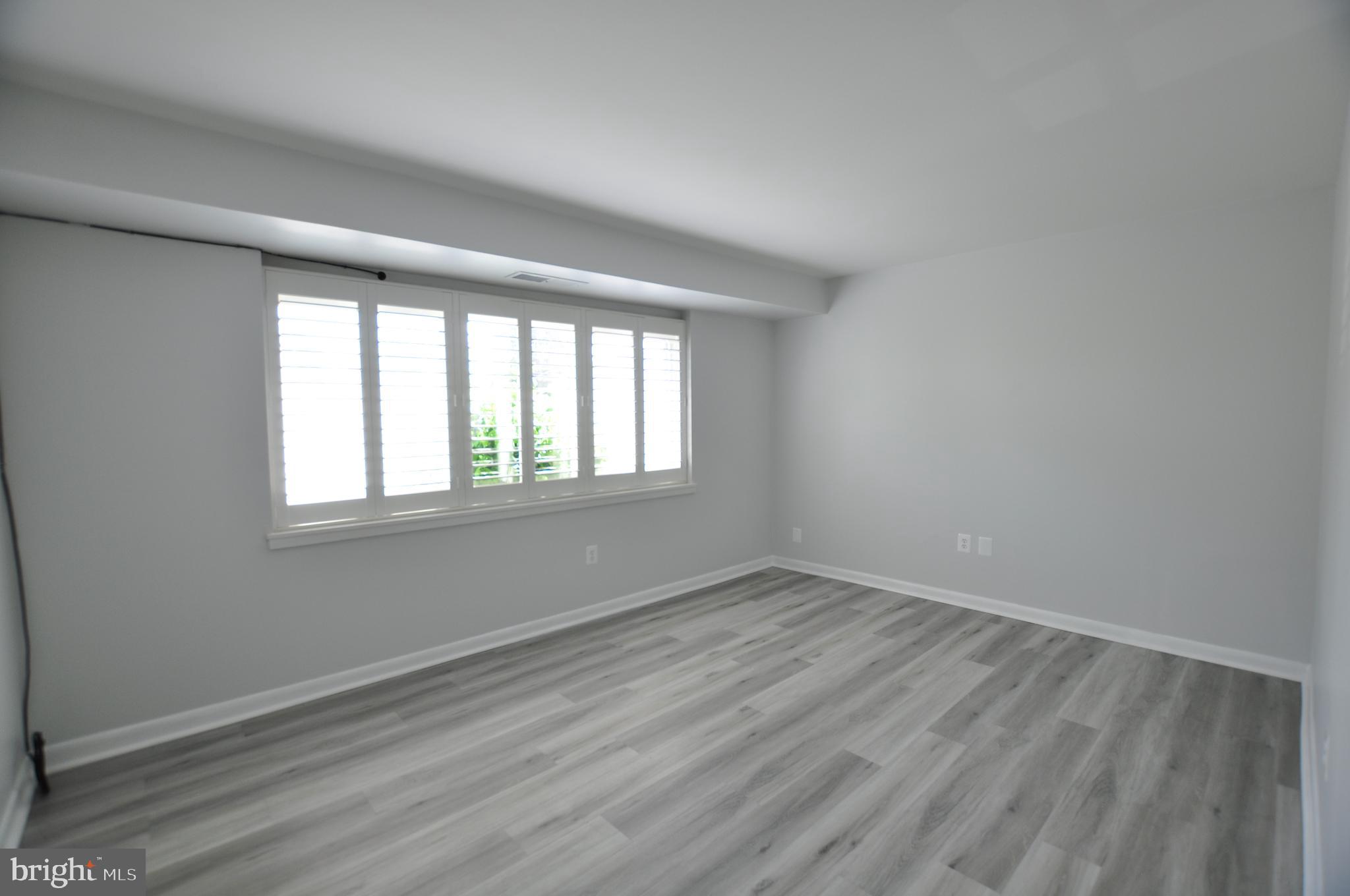 MONTGOMERY CENTURY - Residential Lease