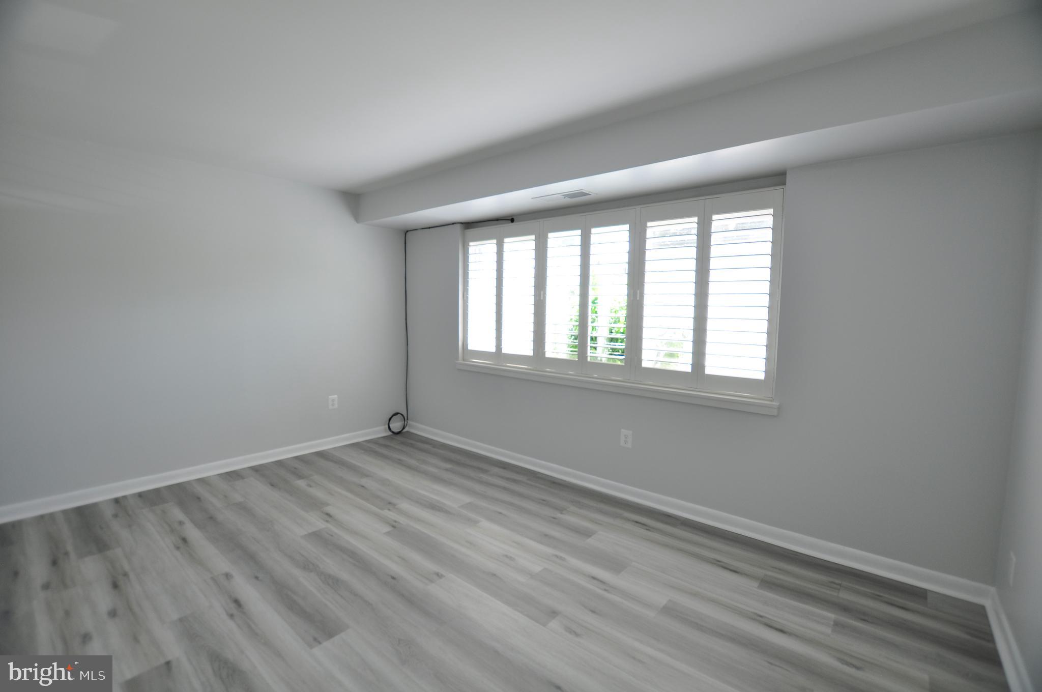 MONTGOMERY CENTURY - Residential Lease