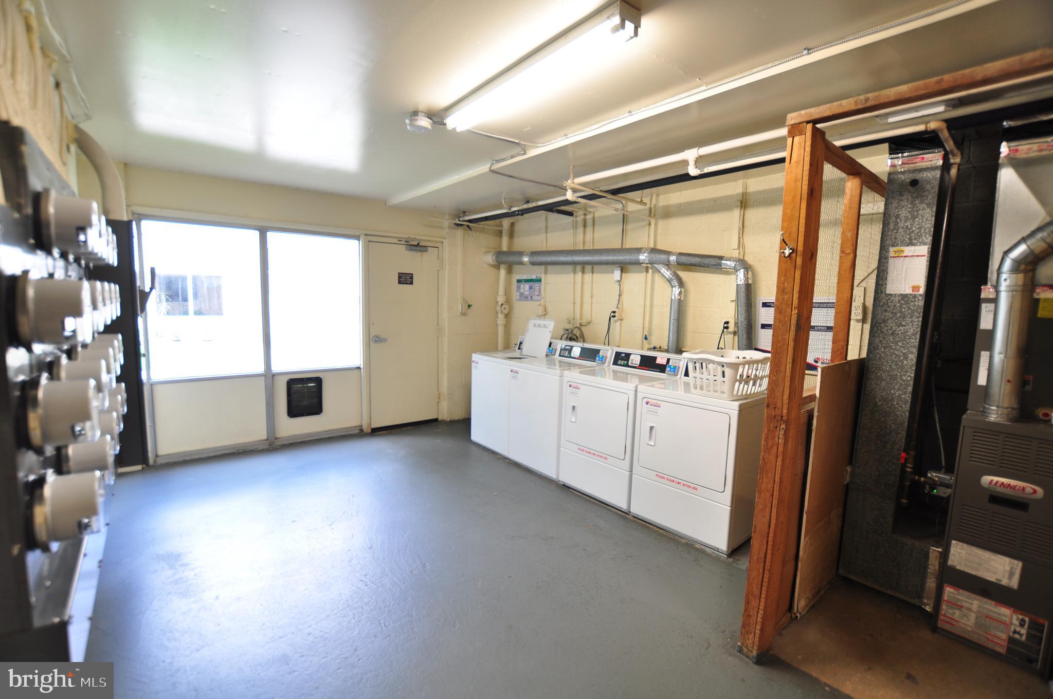 MONTGOMERY CENTURY - Residential Lease