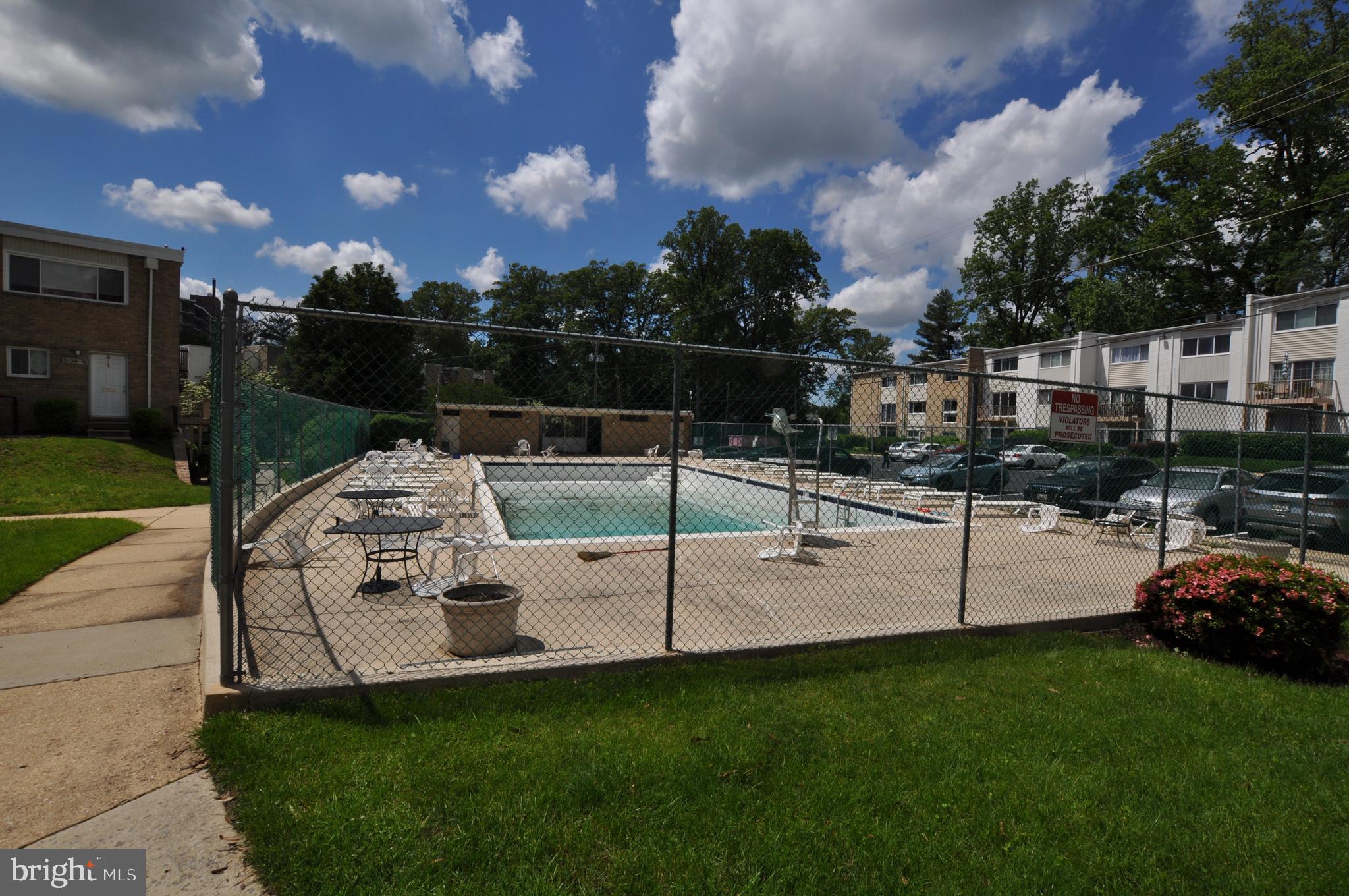 MONTGOMERY CENTURY - Residential Lease