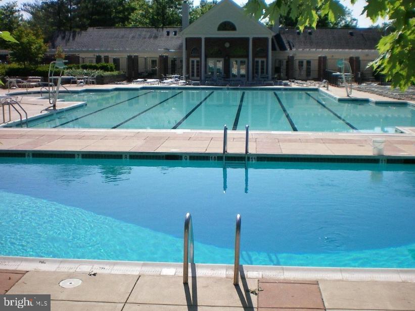 HEIGHTS AT PENDERBROOK - Residential Lease