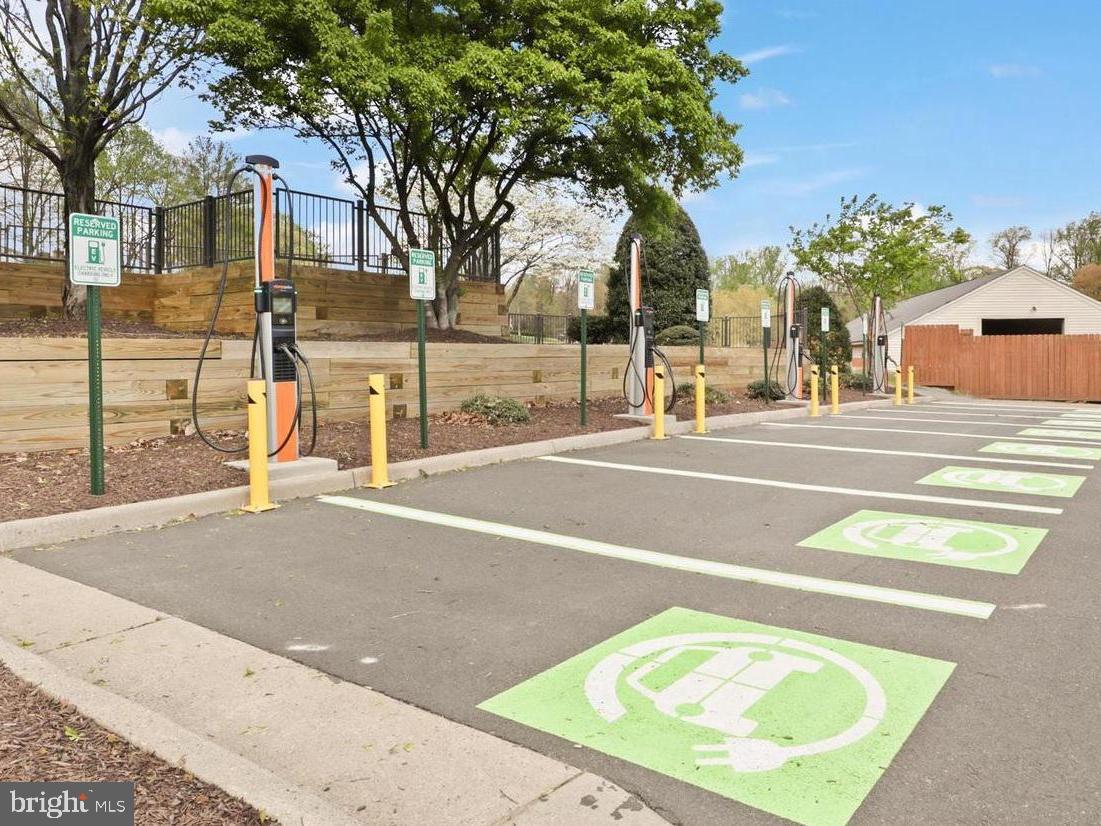 HEIGHTS AT PENDERBROOK - Residential Lease